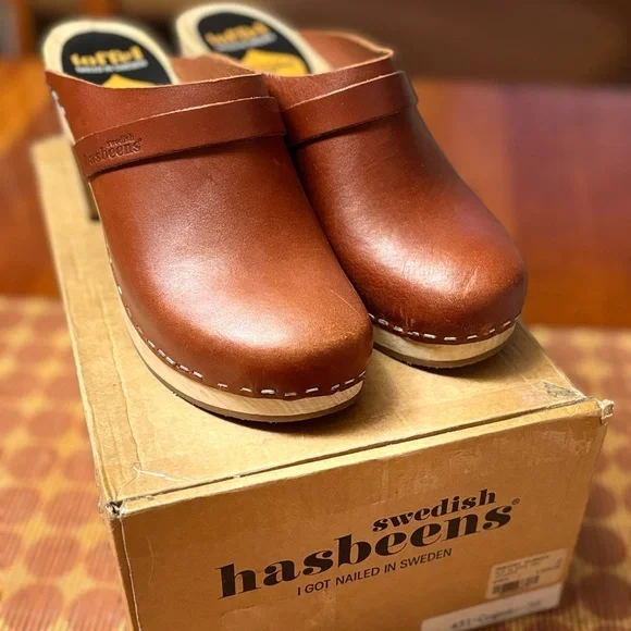 Swedish Hasbeen Clog - Classic Sky High - Cognac (color no longer available) - Picture 2 of 4